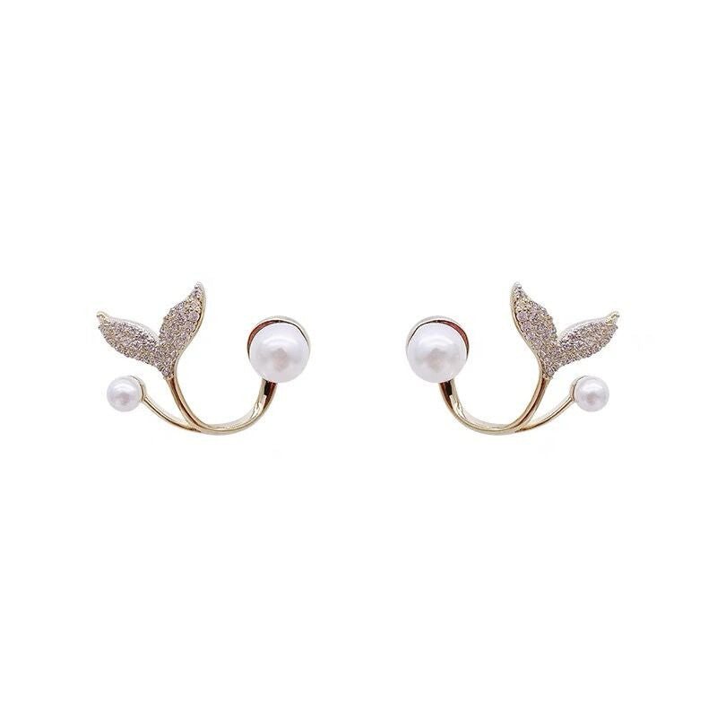 Boucles d’oreilles dorées à détail perlé