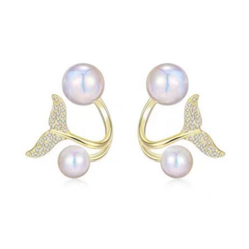 Boucles d’oreilles dorées à détail perlé